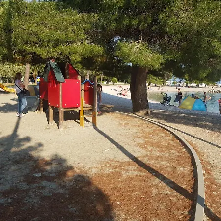 Mdm - Matti, Dade, Moni Lägenhet