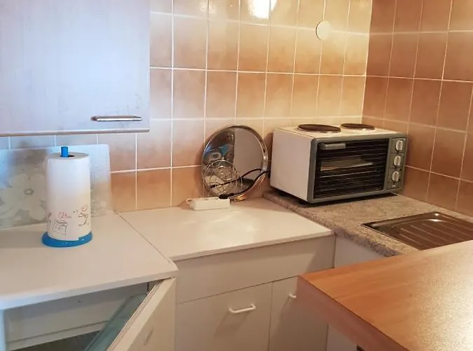 Mdm - Matti, Dade, Moni Lägenhet